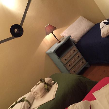 Mantua Hostal Экстерьер фото